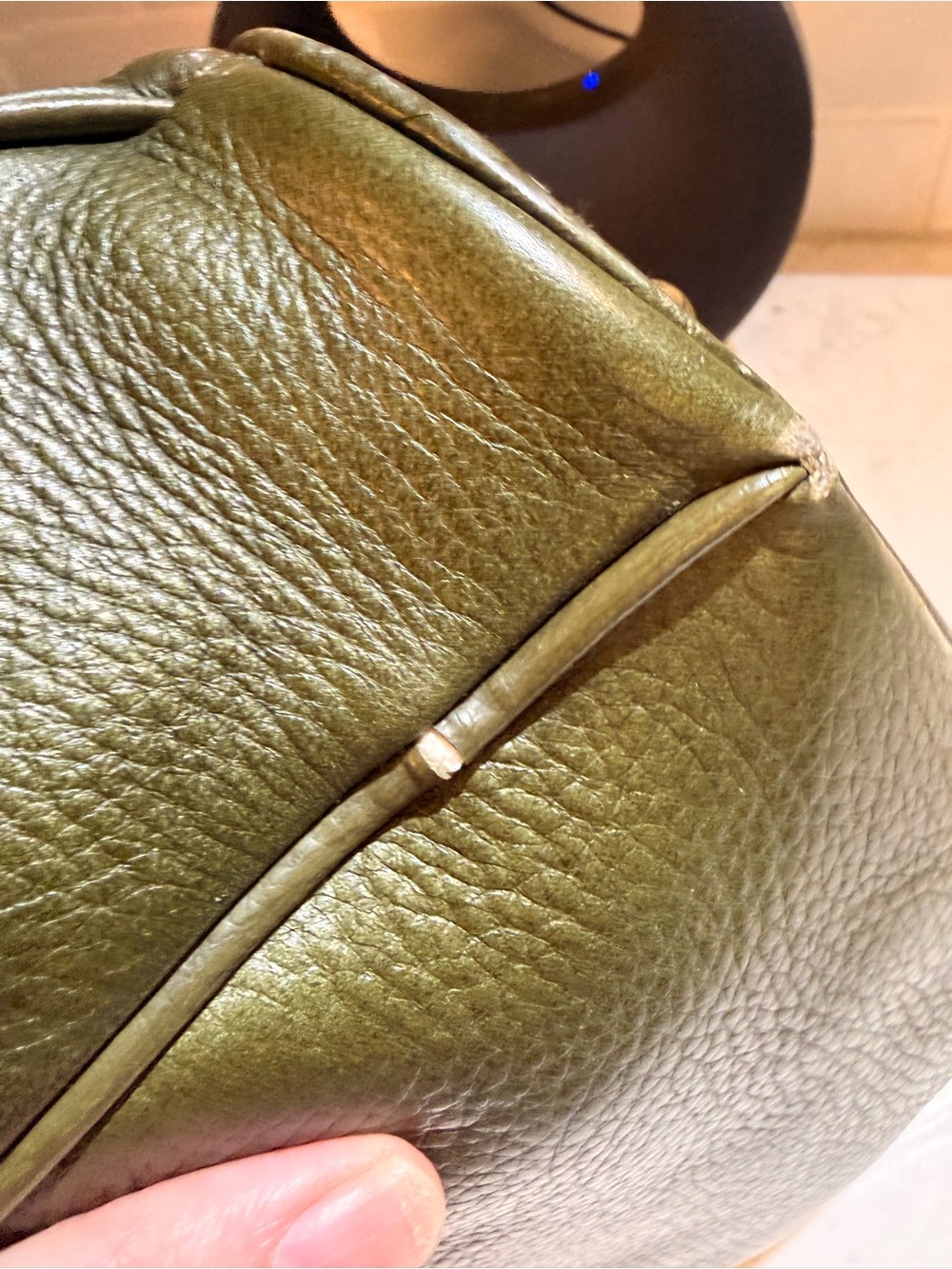Vintage 1960s Olive Green Pebbled Leather Handbag | Gold Hardware - Picture 11 of 11